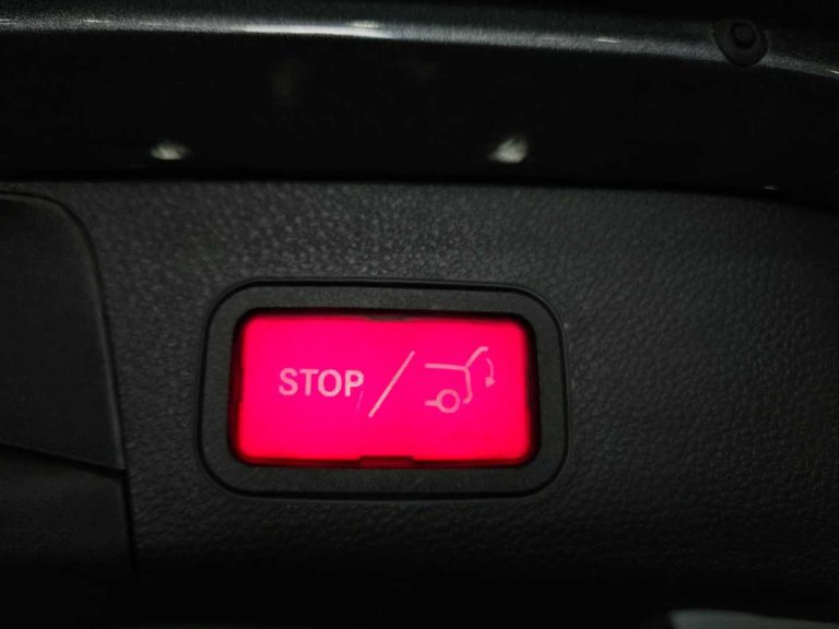 Mercedes-Benz C 200 d Station 9G-TRONIC AMG Line (5)