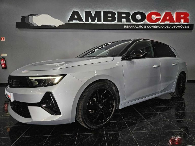 Opel Astra 1.2 T GS Aut (1)