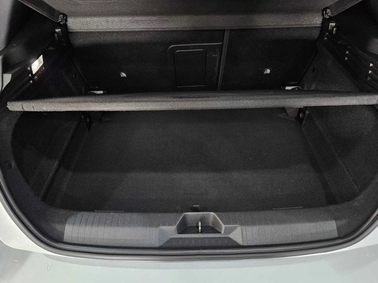Opel Astra 1.2 T GS Aut (30)