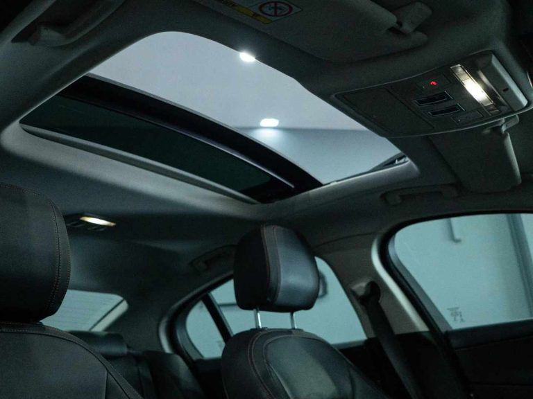 Jaguar XE 2.0 D R-Sport Aut (15)