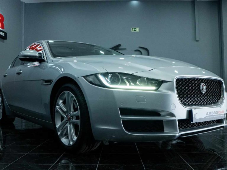 Jaguar XE 2.0 D R-Sport Aut (3)