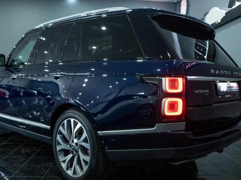 Land Rover Range Rover P400e Plug-in Hybrid Vogue (3)