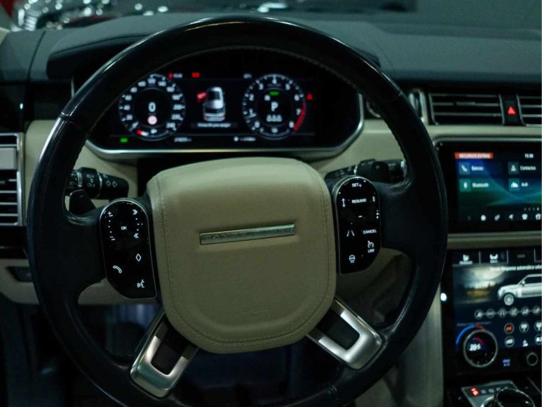 Land Rover Range Rover P400e Plug-in Hybrid Vogue (9)