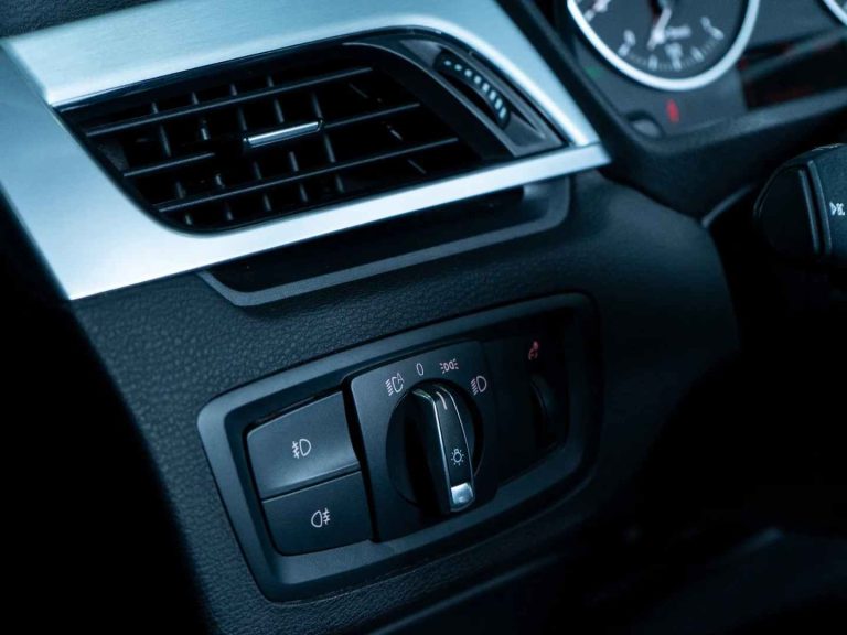 BMW X1 16 d sDrive Pack M (10)