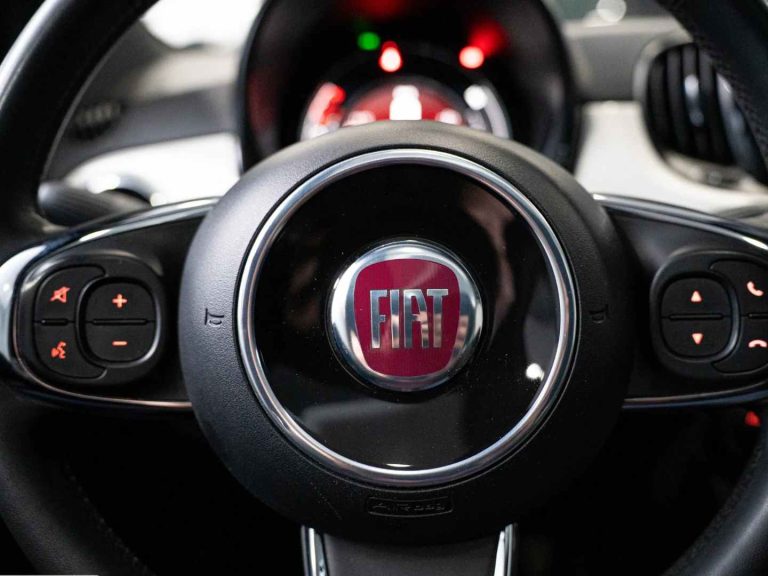 Fiat 500 1.0 Hybrid Branco (17)