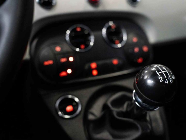 Fiat 500 1.0 Hybrid Branco (18)
