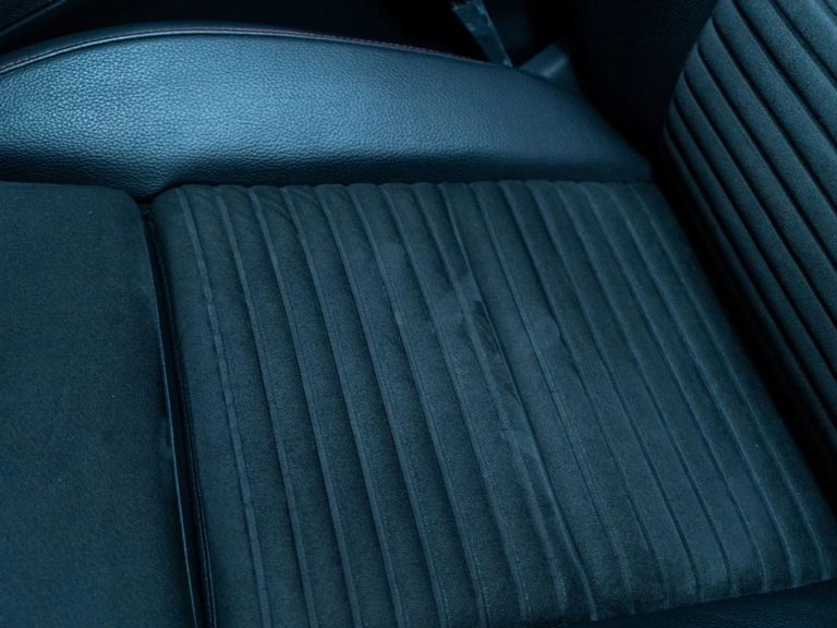 Mercedes-Benz GLA 180 7G-DCT AMG Line 2 (12)