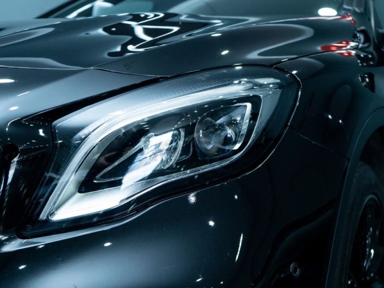 Mercedes-Benz GLA 180 7G-DCT AMG Line 2 (2)