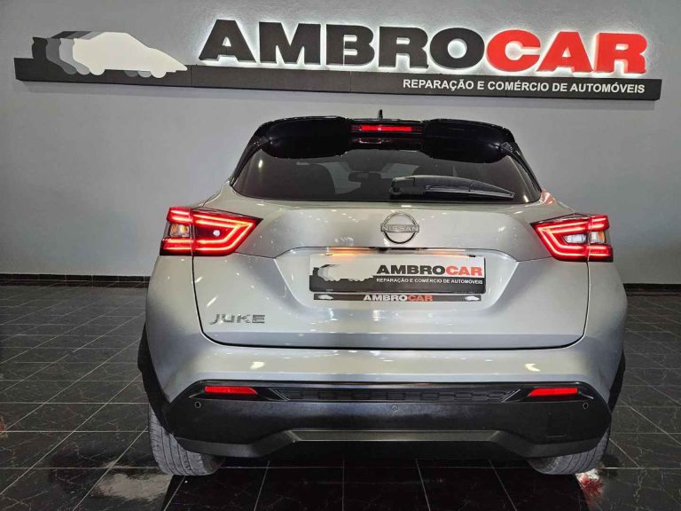 Nissan Juke 1.0 DIG-T N-Connecta NAV. DCT (2)