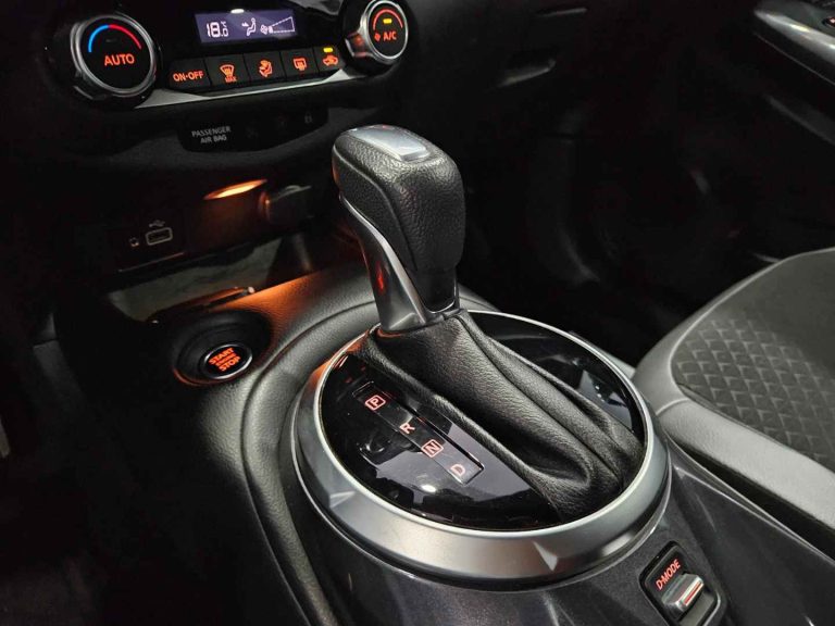 Nissan Juke 1.0 DIG-T N-Connecta NAV. DCT (22)