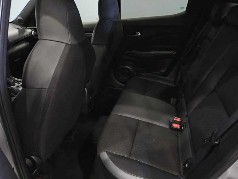 Nissan Juke 1.0 DIG-T N-Connecta NAV. DCT (26)