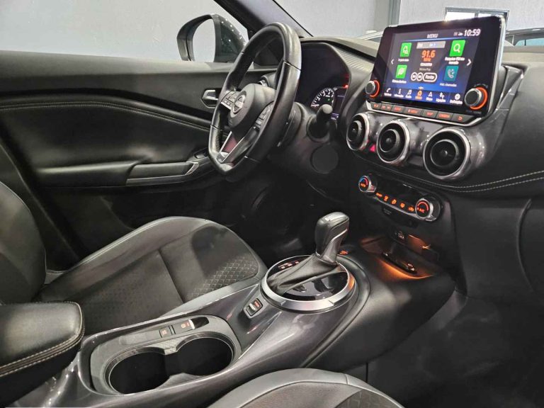 Nissan Juke 1.0 DIG-T N-Connecta NAV. DCT (9)