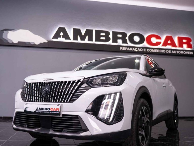 Peugeot 2008 PureTech 100 Allure Branco (14)