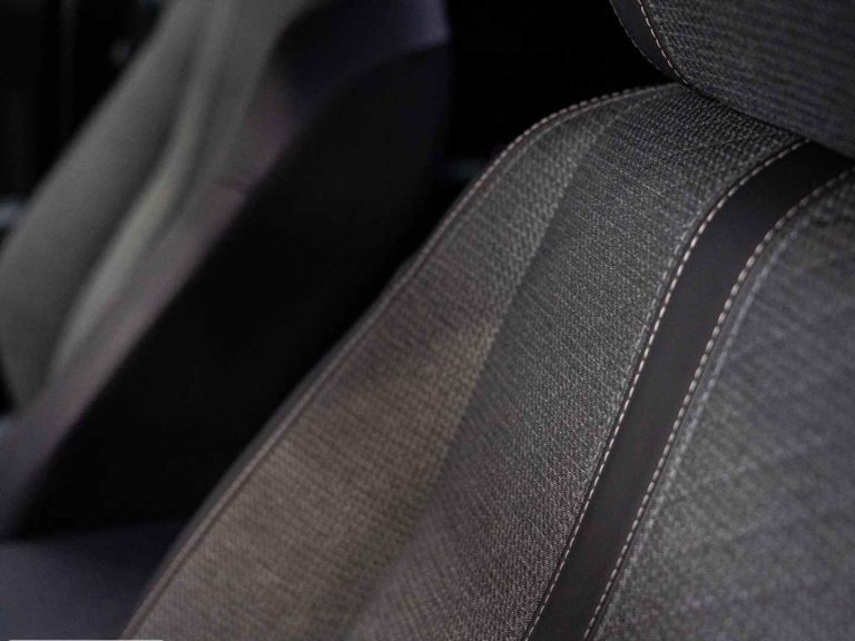 Peugeot 2008 PureTech 100 Allure Cinzento (11)