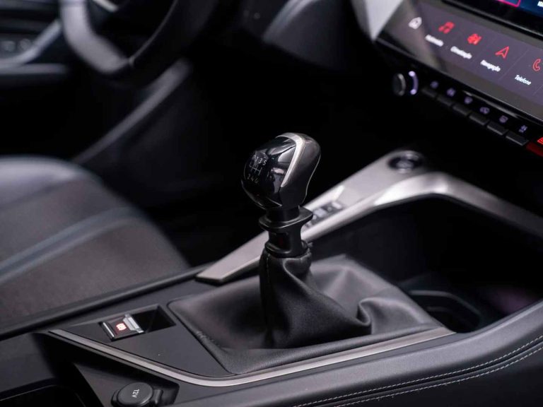 Peugeot 308 1.2 PureTech Allure (21)