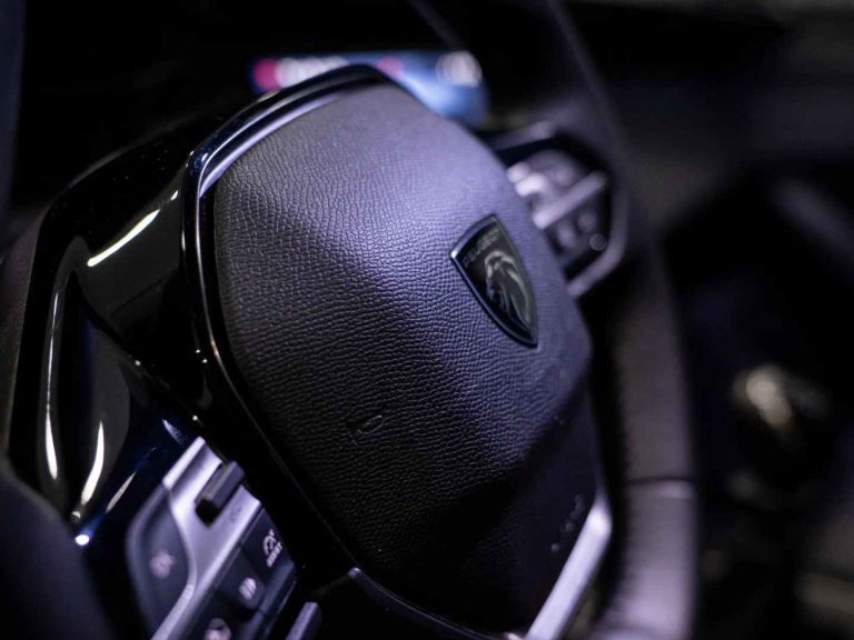 Peugeot 308 1.2 PureTech Allure (25)