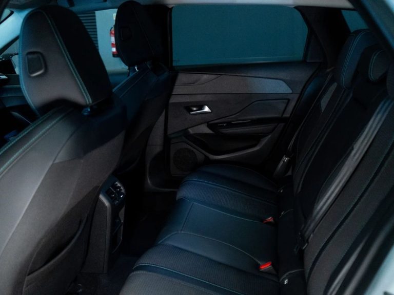 Peugeot 308 SW 1.5 BlueHDi Allure Pack EAT8 (11)