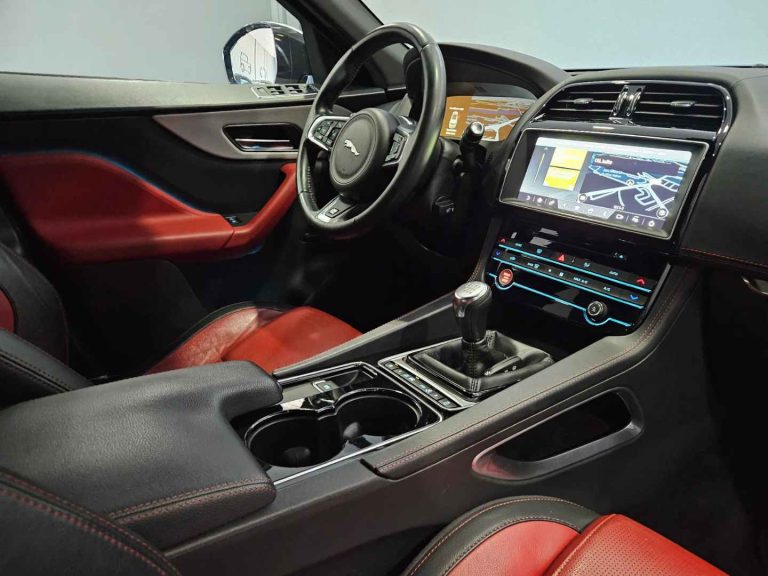 Jaguar F-Pace 2.0 i4D R-Sport (27)