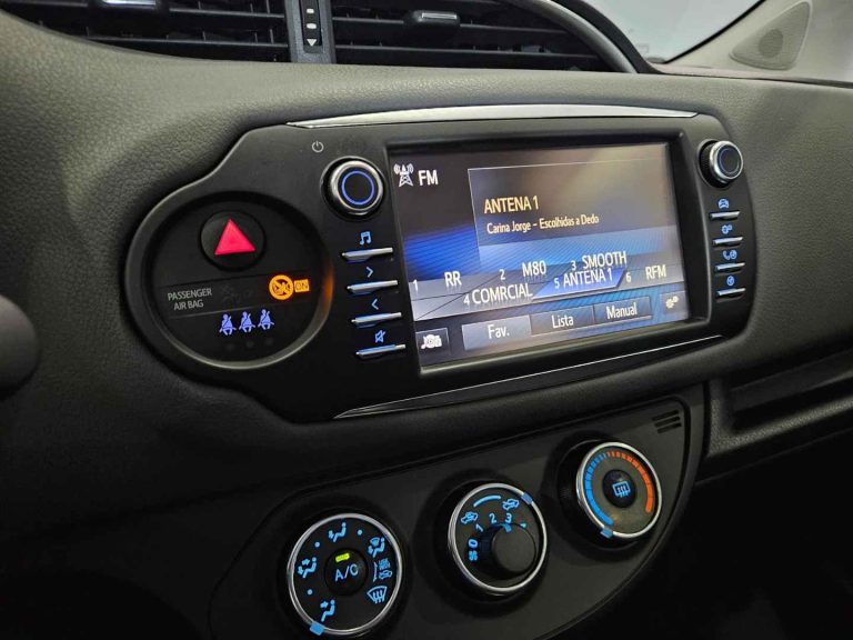 Toyota Yaris 1.0 VVT-i Exclusive (11)
