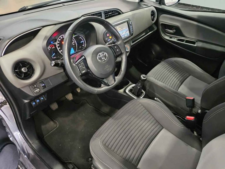 Toyota Yaris 1.0 VVT-i Exclusive (15)