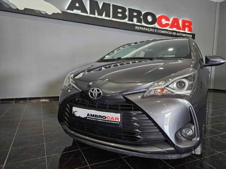 Toyota Yaris 1.0 VVT-i Exclusive (2)