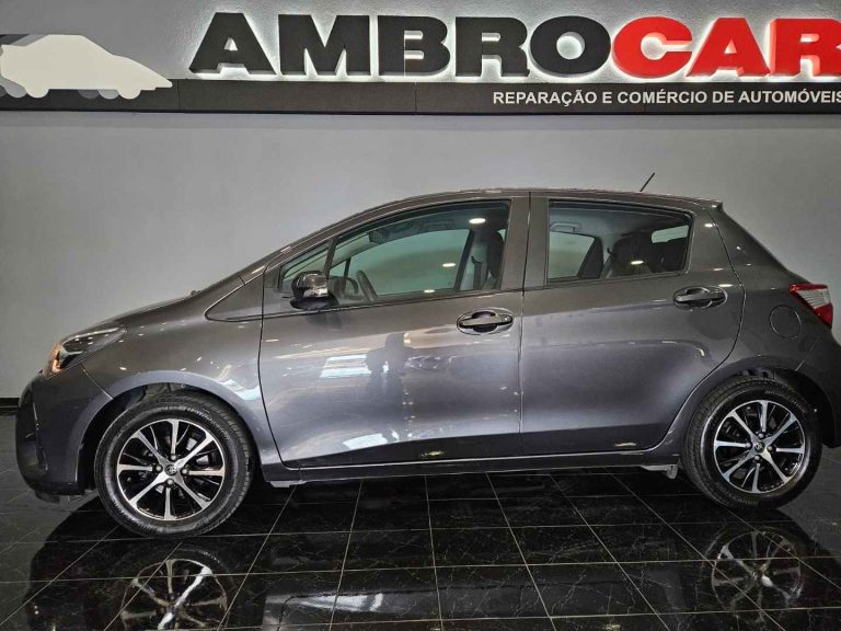 Toyota Yaris 1.0 VVT-i Exclusive (4)