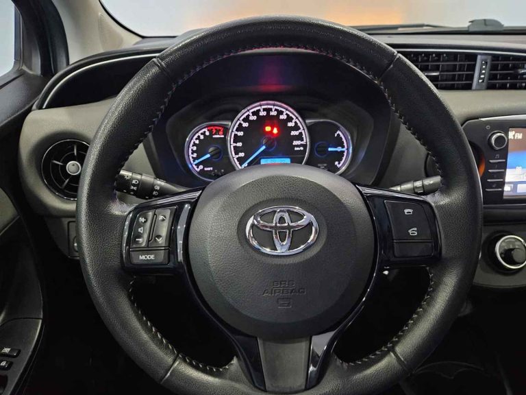 Toyota Yaris 1.0 VVT-i Exclusive (9)