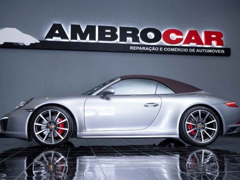 Porsche 911 (1000) Carrera 4 S PDK