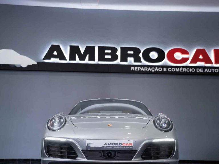 Porsche 911 (1003) Carrera 4 S PDK