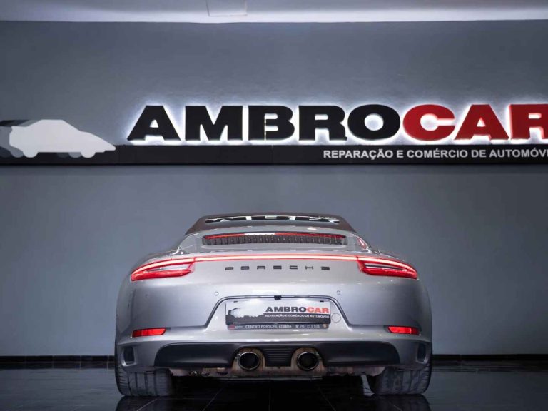 Porsche 911 (1005) Carrera 4 S PDK