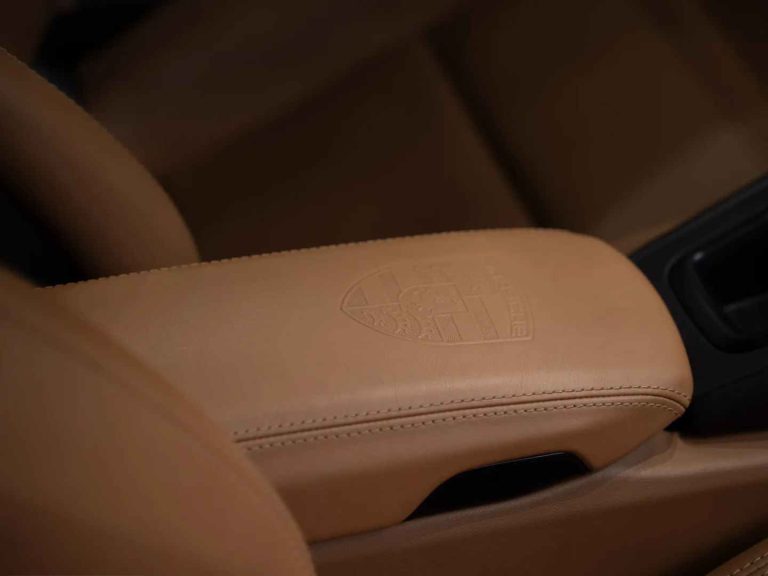 Porsche 911 (1007) Carrera 4 S PDK