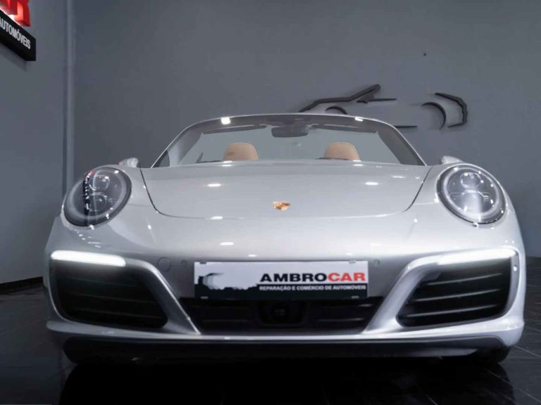 Porsche 911 (1008) Carrera 4 S PDK