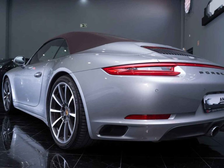 Porsche 911 (1013) Carrera 4 S PDK
