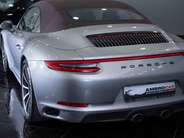 Porsche 911 (1020) Carrera 4 S PDK