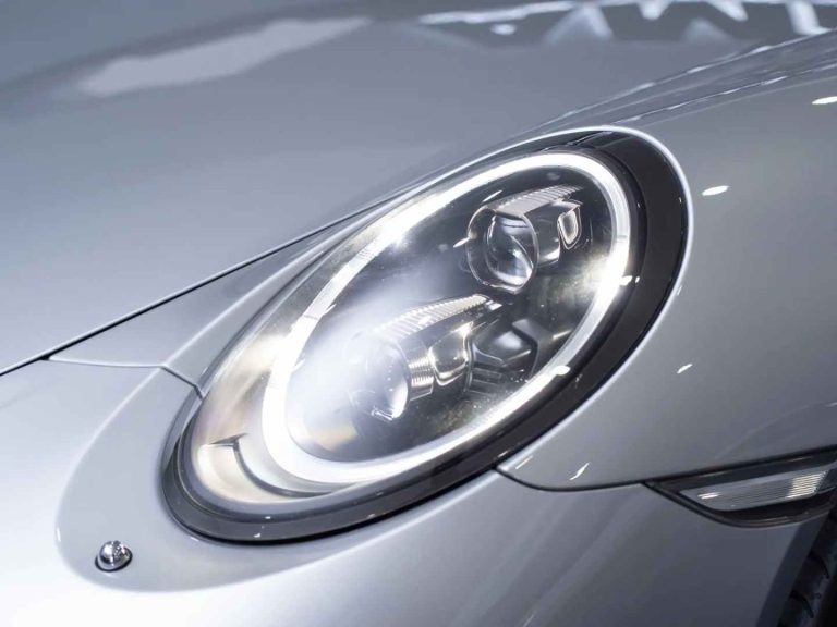 Porsche 911 (1029) Carrera 4 S PDK