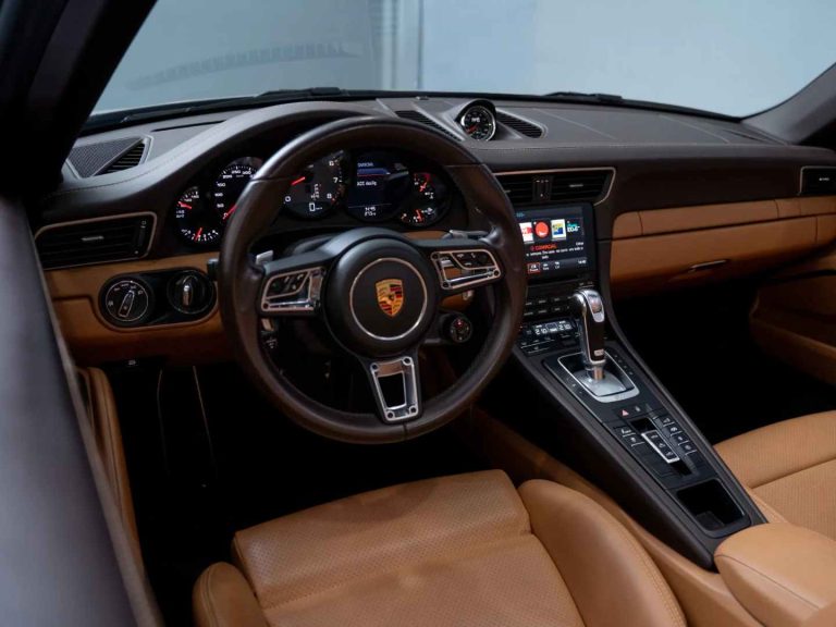 Porsche 911 (995) Carrera 4 S PDK