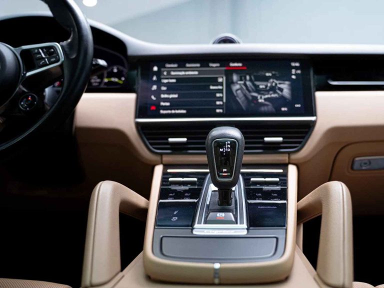 Porsche Cayenne (2)