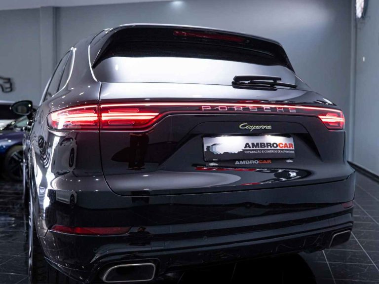 Porsche Cayenne (3)