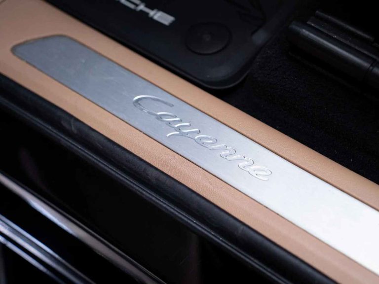 Porsche Cayenne (5)