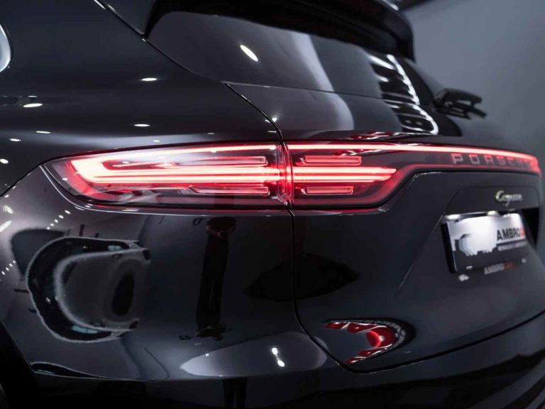 Porsche Cayenne (8)